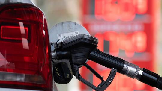 Tanken ist in Österreich günstiger Tanken ist in Österreich günstiger