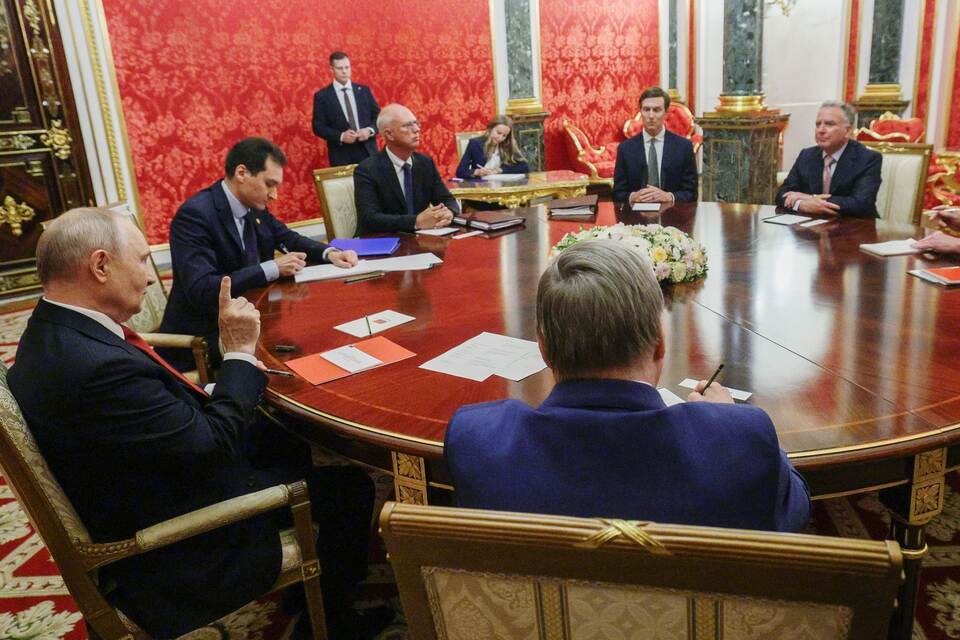 Ukraine-Krieg: Putin beginnt Gespräche mit US-Unterhändlern Ukraine-Krieg: Putin beginnt Gespräche mit US-Unterhändlern