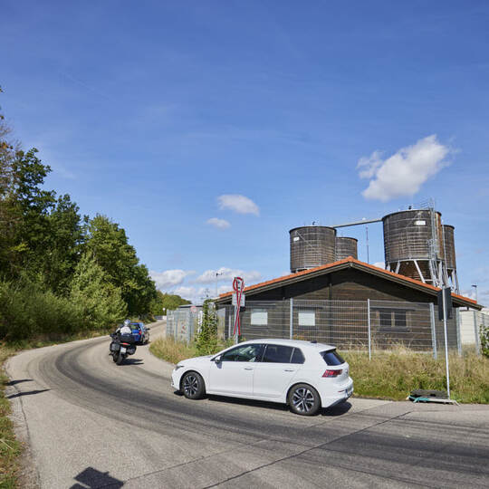 Autobahn A8. Fahrbahndeckenerneuerung zwischen den Anschlussstellen Pforzheim-Süd und Heimsheim