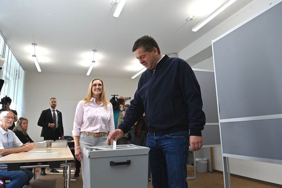 Landtagswahl in Sachsen-Anhalt - Stimmabgabe Schulze (CDU)