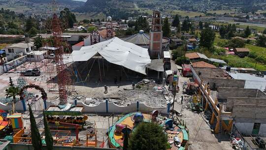 Explosion von Feuerwerkskörpern vor einem Patronatsfest in Mexiko