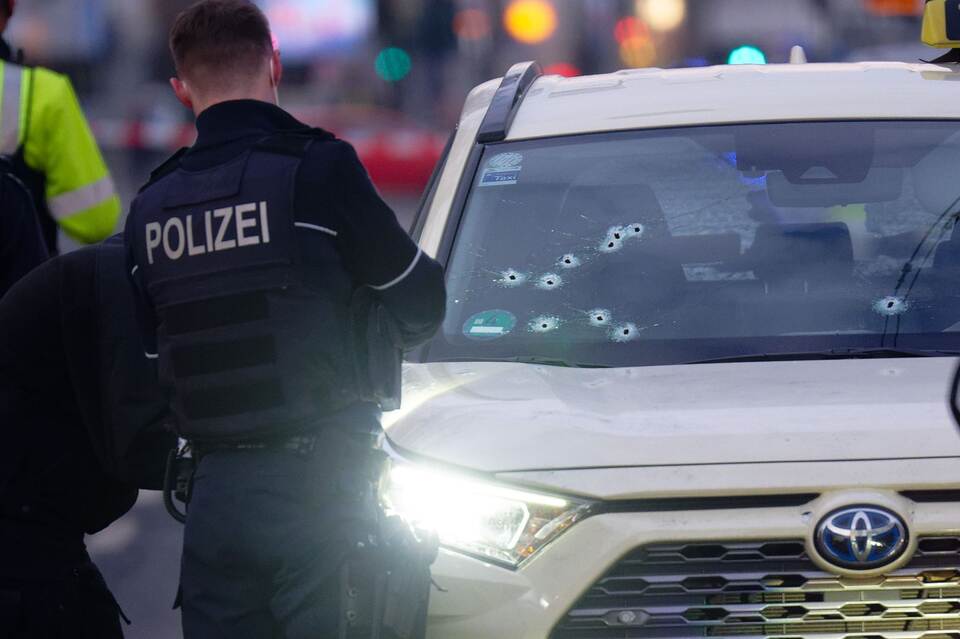 Schüsse auf Taxi-Fahrgast Schüsse auf Taxi-Fahrgast
