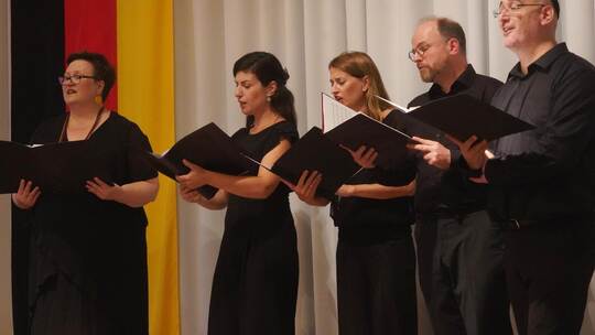 Sopranistin Nathalie Seelig, Mezzosopranistin Sirin Kilic, Altistin Annette Wieland, Tenor Bertram Kleiner und Bass Amnon Seelig