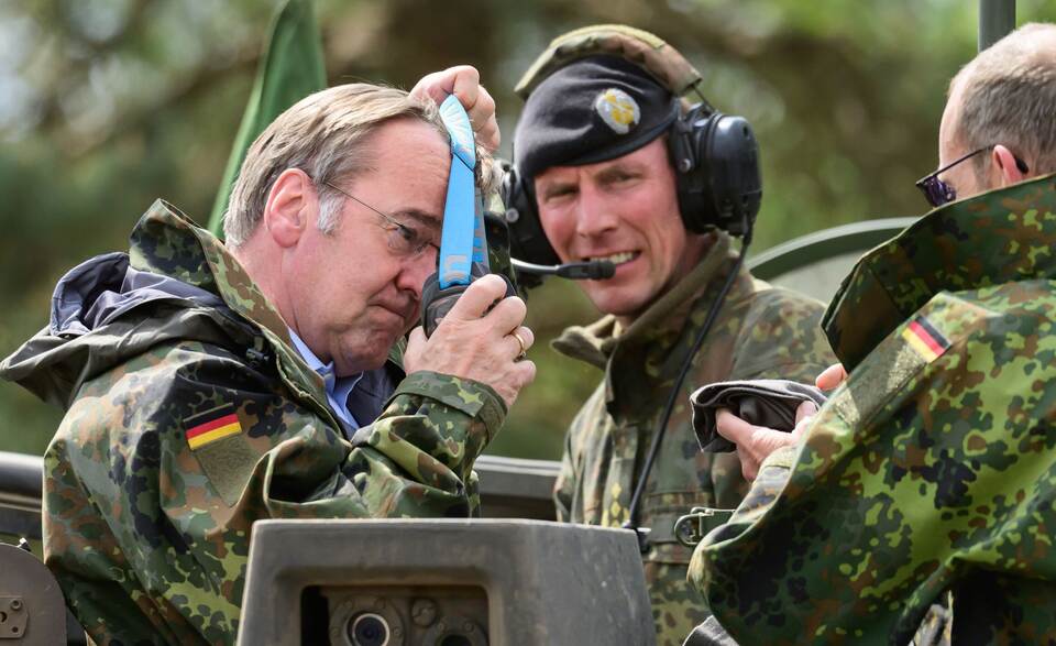 Boris Pistorius besucht Bundeswehr in Munster Boris Pistorius besucht Bundeswehr in Munster