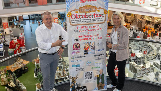 Sebastian Haase und Natalie Blettinger geben alles für einen fulminanten Neustart des Oktoberfests. Vorschau Oktoberfest Möbelzentrum