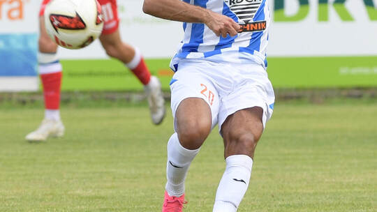 Erstmals in der neuen Oberliga-Runde musste sich der CfR (Marvin Gnaase, hier im Spiel gegen Bahlingen) geschlagen geben. Michae