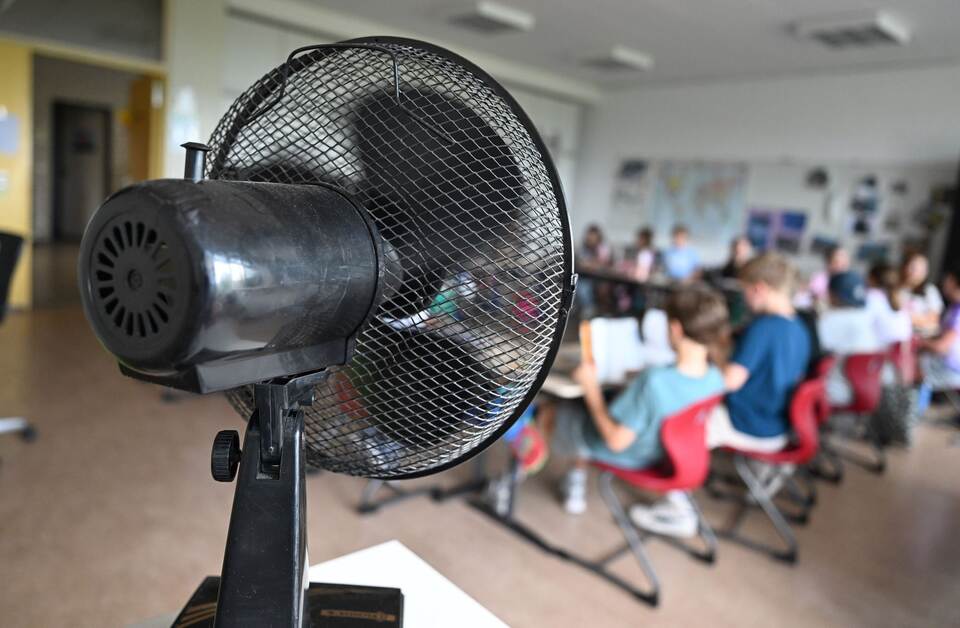 Wetter in Baden-Württemberg - Hitze im Klassenzimmer Wetter in Baden-Württemberg - Hitze im Klassenzimmer