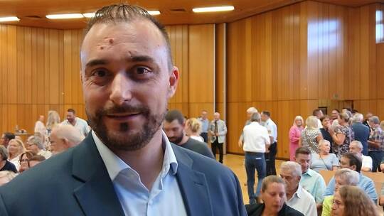 Matthias Speidel am Dienstagabend in der Ötisheimer Erlentalhalle.