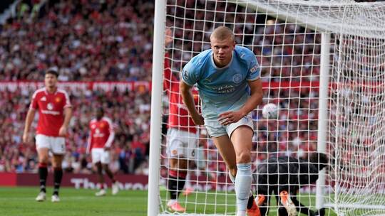 Schiedsrichter-Chef räumt VAR-Fehler im Manchester-Derby ein