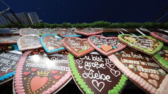 Lebkuchenherzen auf dem Oktoberfest Lebkuchenherzen auf dem Oktoberfest