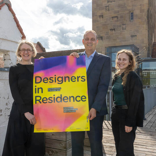 Sie geben Design-Talenten Raum für Ideen: Almut Benkert (links), Fachbereichsleiterin Kreativwirtschaft beim WSP, Ulrich Haag, A Bewerbungsstart Designers in Residence