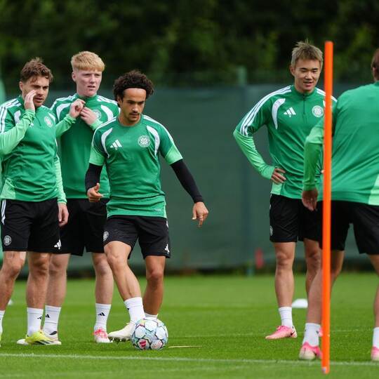 Celtic Glasgow - Training mit Mika Baur