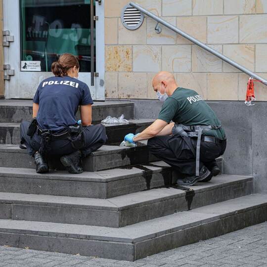 Feuer an Nebeneingang von Synagoge Wuppertal gelegt