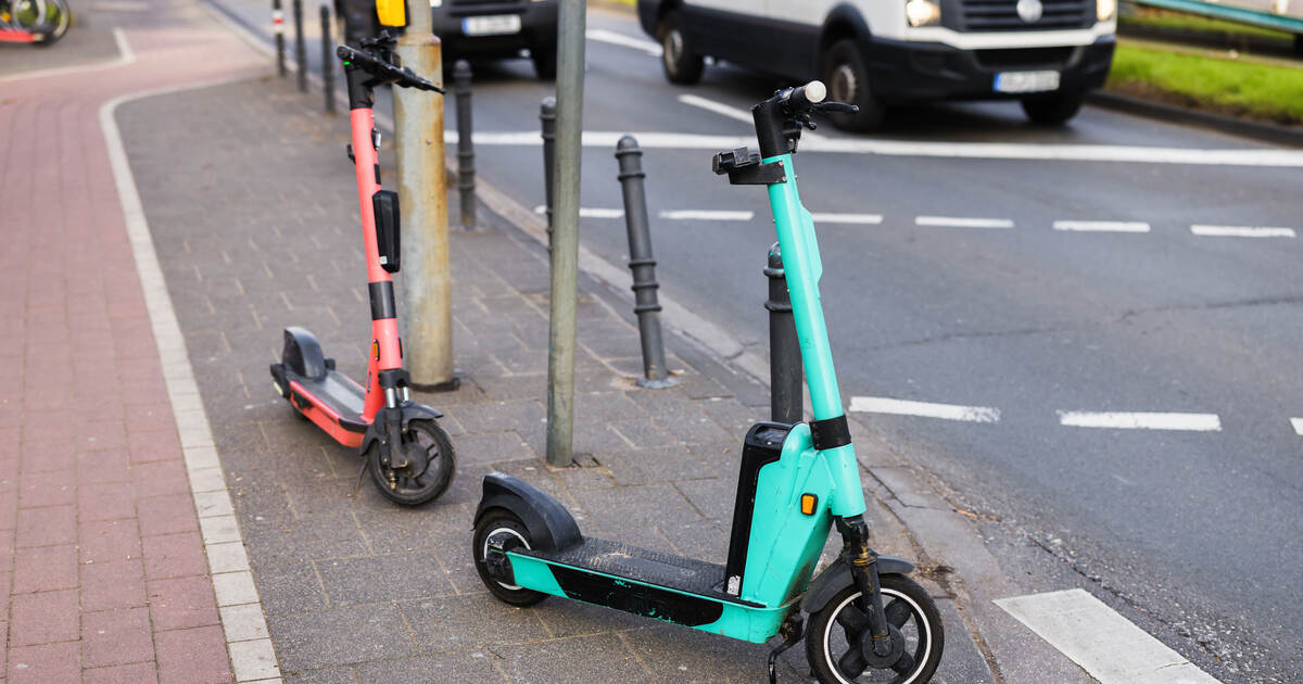 New rules for e-scooters in Pforzheim: Those who park illegally will still ...