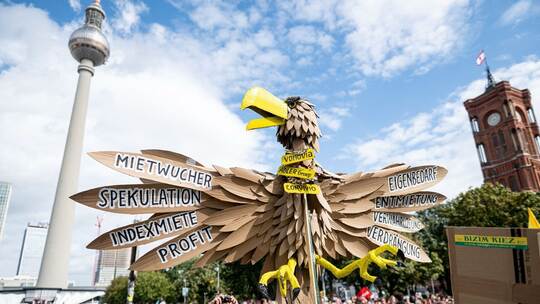 Demonstration gegen Verdrängung und hohe Mieten Demonstration gegen Verdrängung und hohe Mieten