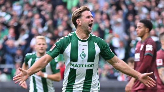 SV Werder Bremen - FC Augsburg SV Werder Bremen - FC Augsburg