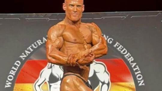 Robin Ulshöfer beim Posing bei den deutschen Meisterschaften. Foto: Ulshöfer