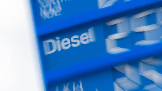 Diesel war zuletzt in Deutschland so euer wie nie zuvor – aktuell haben die Spritpreise aber wieder etwas nachgegeben. Foto: Rol Kraftstoffpreise
