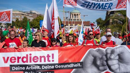 DGB-Aktionstag für den Sozialstaat - Stuttgart DGB-Aktionstag für den Sozialstaat - Stuttgart