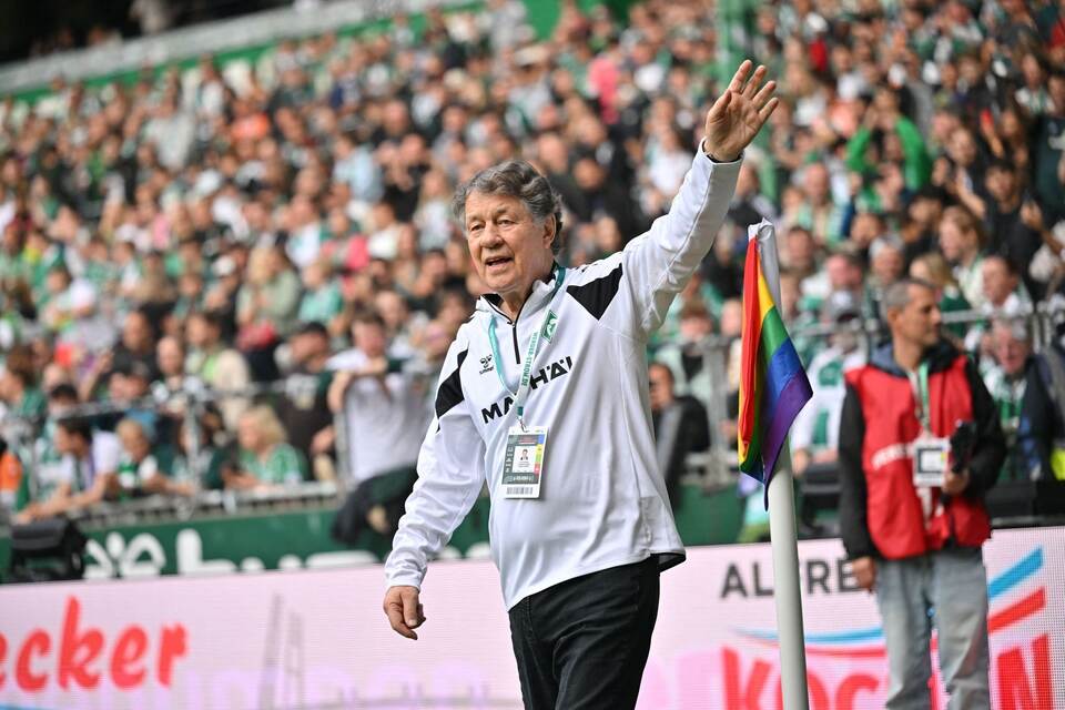 100 Jahre Weserstadion: Legendenspiel Werder Bremen - Real Madrid 100 Jahre Weserstadion: Legendenspiel Werder Bremen - Real Madrid