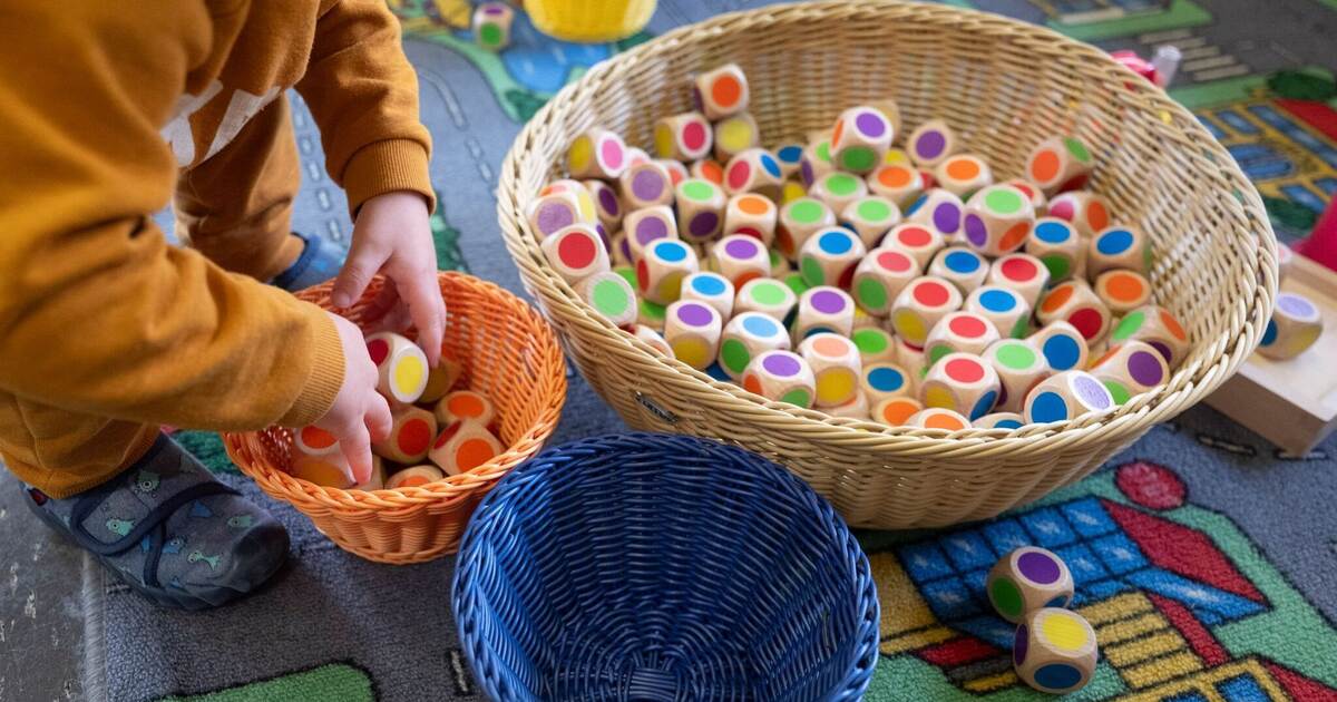 More than 1,000 euros for daycare? Parents demand reform