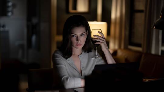 «Verity» - Anne Hathaway über Erwartungen der Booktok-Fans «Verity» - Anne Hathaway über Erwartungen der Booktok-Fans