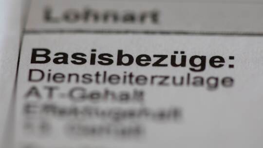 Steuerabgaben und Sozialabgaben Steuerabgaben und Sozialabgaben