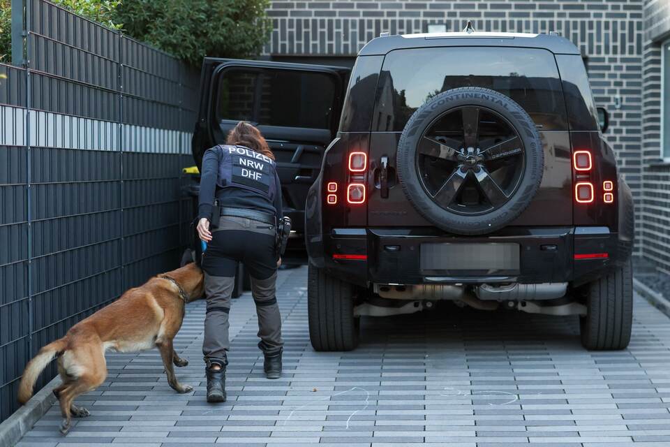 Groß angelegte Razzia gegen Geldwäscher und "Hells Angels" Groß angelegte Razzia gegen Geldwäscher und "Hells Angels"