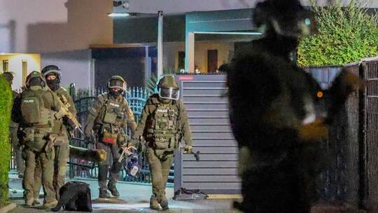 Groß angelegte Razzia gegen Geldwäscher und "Hells Angels" Groß angelegte Razzia gegen Geldwäscher und "Hells Angels"