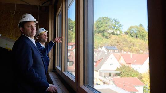 Finanzminister Klingbeil besucht Zukunftsprojekte in Deutschland Finanzminister Klingbeil besucht Zukunftsprojekte in Deutschland