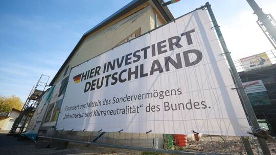 Finanzminister Klingbeil besucht Zukunftsprojekte in Deutschland Finanzminister Klingbeil besucht Zukunftsprojekte in Deutschland
