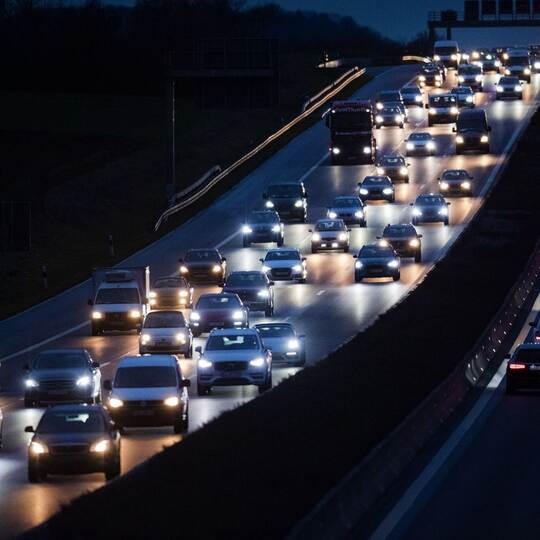Stockender Verkehr auf der A81