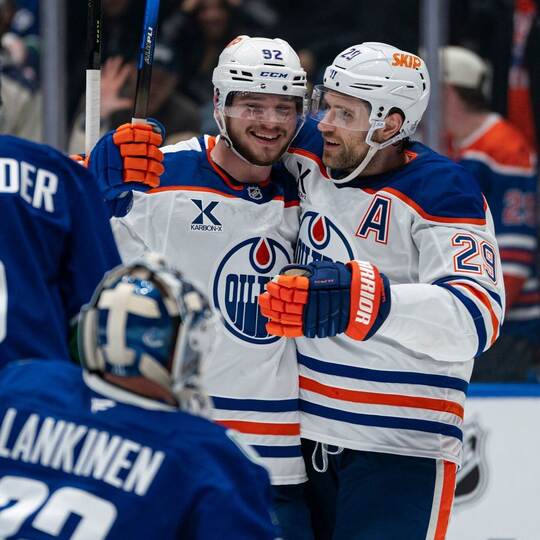 Vancouver Canucks - Edmonton Oilers