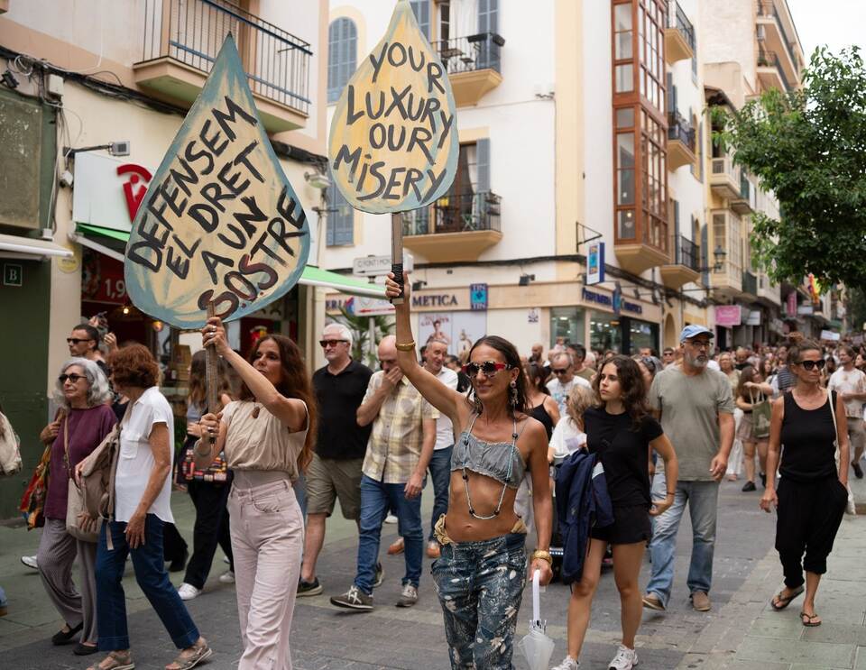 Demonstration gegen hohe Mieten auf Mallorca Demonstration gegen hohe Mieten auf Mallorca