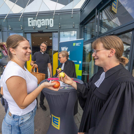 Pop-Up Kirche Edeka Huchenfeld