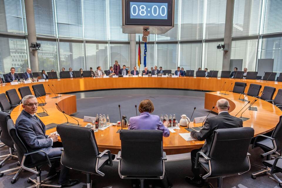 Anhörung des Parlamentarischen Kontrollgremiums Anhörung des Parlamentarischen Kontrollgremiums