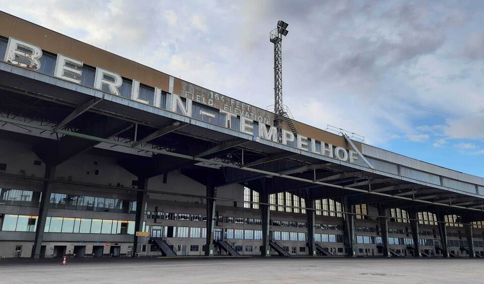 Früherer Flughafen Tempelhof Früherer Flughafen Tempelhof