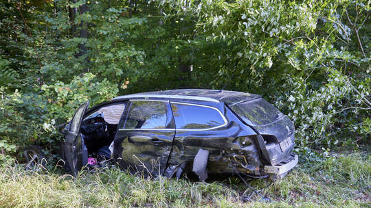 Verkehrsunfall zwei PKW zwischen Öschelbronn und Wurmberg (K 4501)