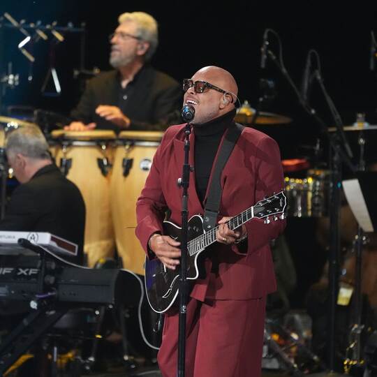 Israel Houghton