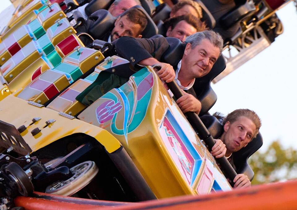 Söder und Krause fahren „Olympia Looping“ Söder und Krause fahren „Olympia Looping“
