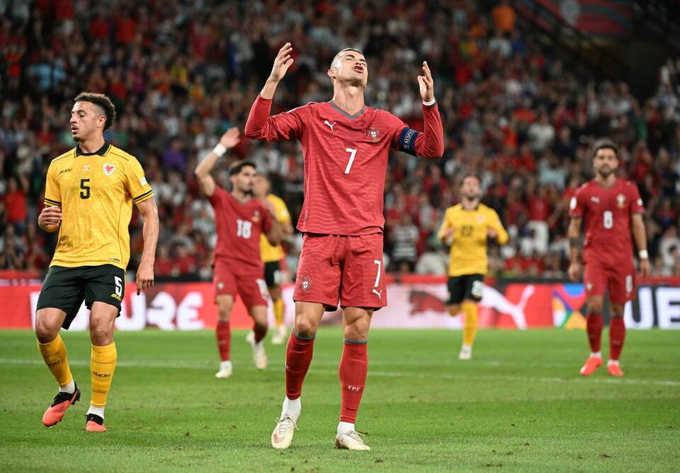 Cristiano Ronaldo Cristiano Ronaldo