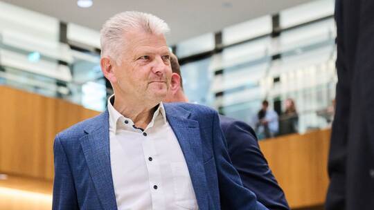 Niedersachsens SPD-Fraktionschef Politze tritt zurück Niedersachsens SPD-Fraktionschef Politze tritt zurück
