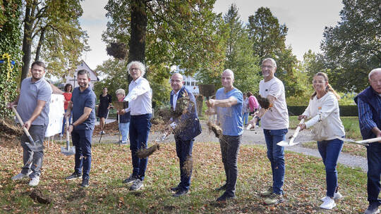 Symbolischer Spatenstich Alter Park