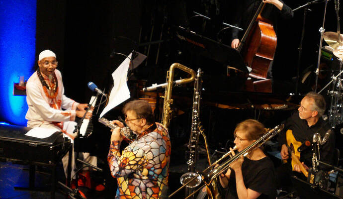 Omar Sosa und die NDR Big Band: Ein Hauch von Havanna im Pforzheimer Osterfeld