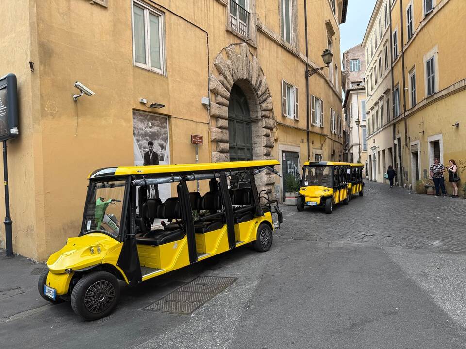 Einsatz von Golfcarts für Stadtrundfahrten in Rom Einsatz von Golfcarts für Stadtrundfahrten in Rom