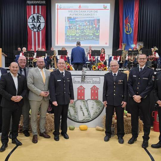 Hoher Festbesuch: Erster Landesbeamter des Kreises Calw Frank Wiehe (von links), Landtagsabgeordneter Miguel Klauß, Bürgermeiste