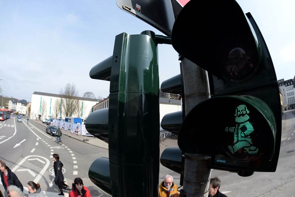 Ost-Ampelmännchen wird 65 Ost-Ampelmännchen wird 65
