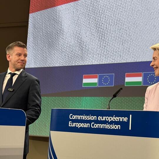 Péter Magyar zu Besuch in Brüssel