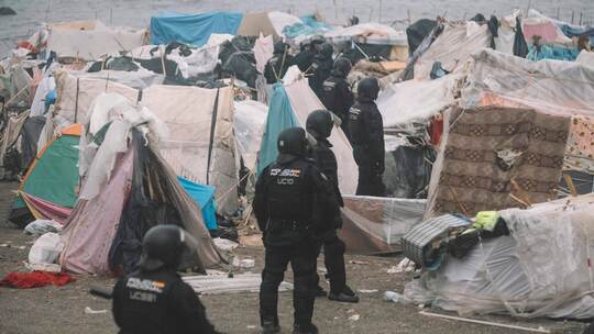 Polizei räumt Migrantenlager in Ceuta Polizei räumt Migrantenlager in Ceuta