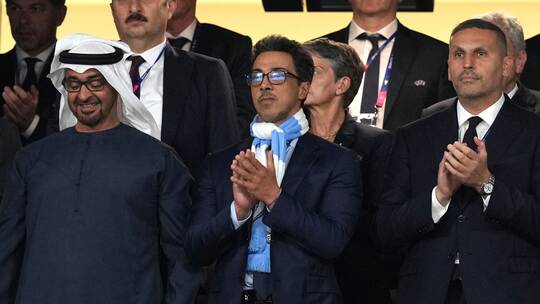 Scheich Mansour bin Zayed Al Nahyan Scheich Mansour bin Zayed Al Nahyan